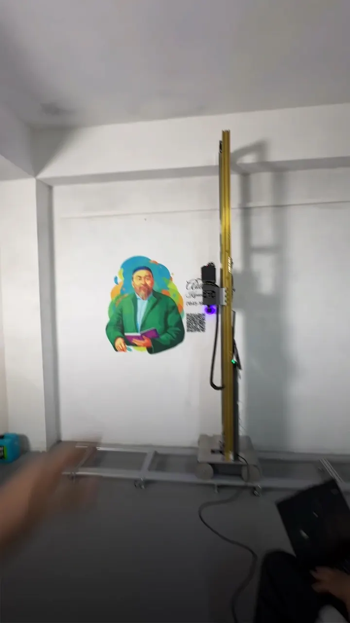 Принтер AIRU за работой